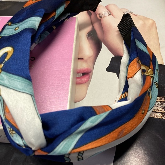 Blue Headband - Picture 2 of 3